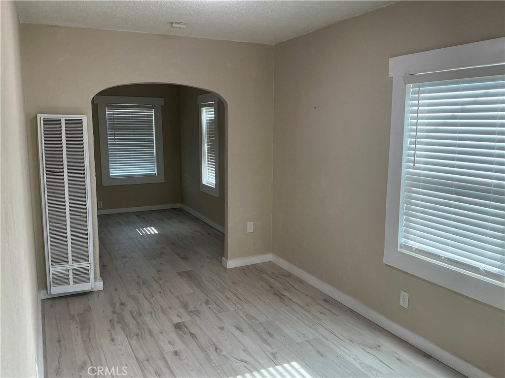 723 W 9th Property Photo 17