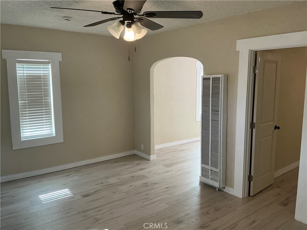 723 W 9th Property Photo 19