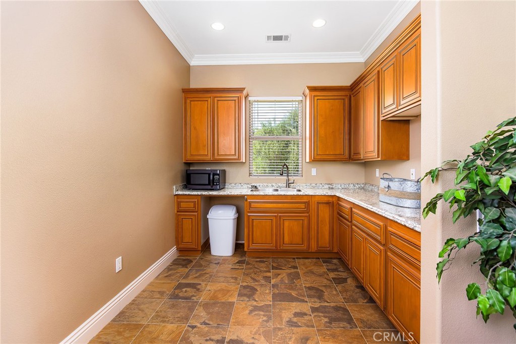 43000 Johnston Property Photo 48
