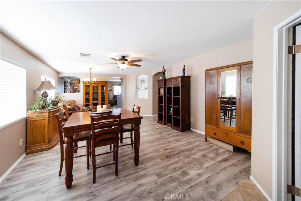 26838 Mountain Glen Property Photo 5