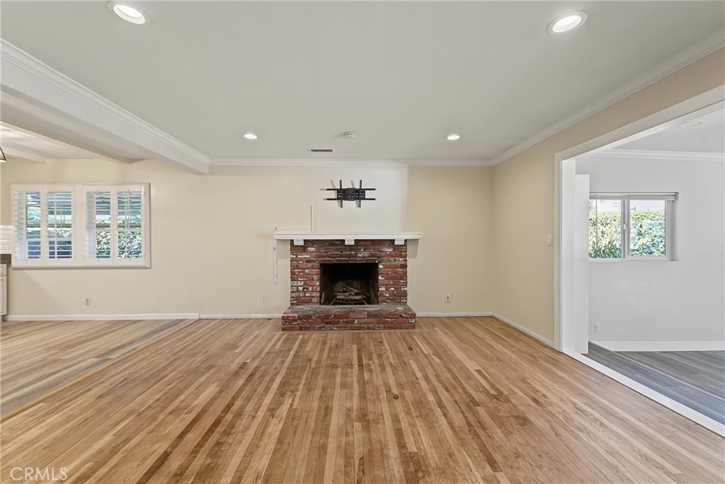 1583 W Cerritos Property Photo 8