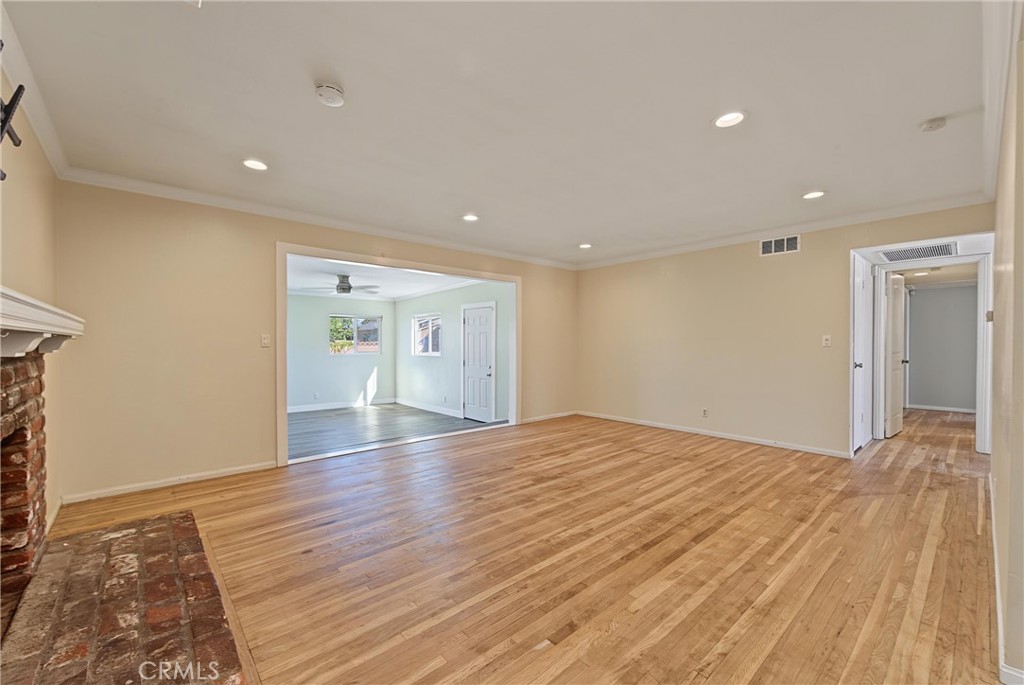 1583 W Cerritos Property Photo 9