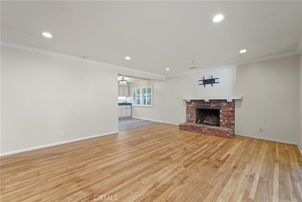 1583 W Cerritos Property Photo 10