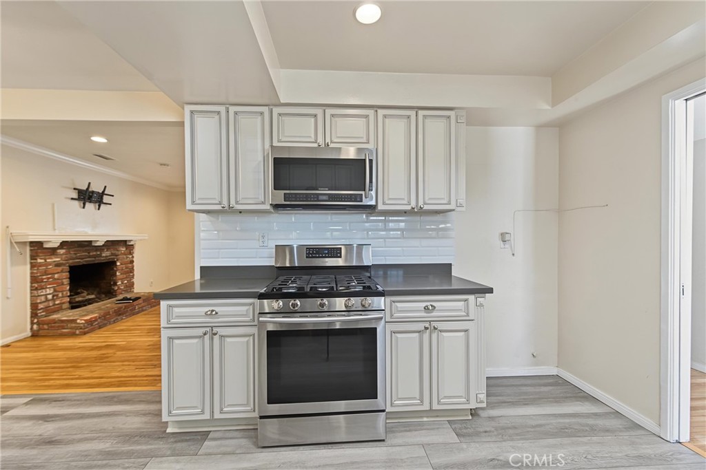 1583 W Cerritos Property Photo 19