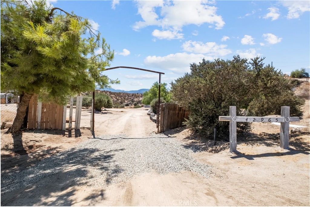 42965 Powerline Property Photo 23