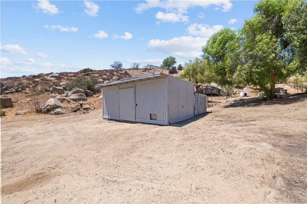 42965 Powerline Property Photo 25