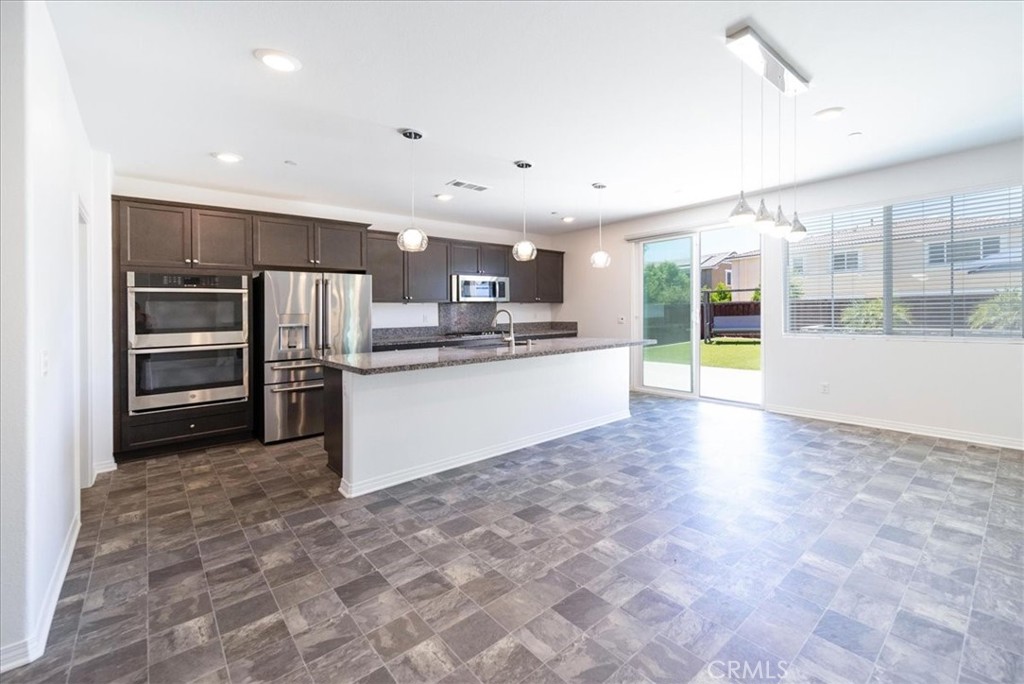 27497 Grand Teton Court Property Photo 11