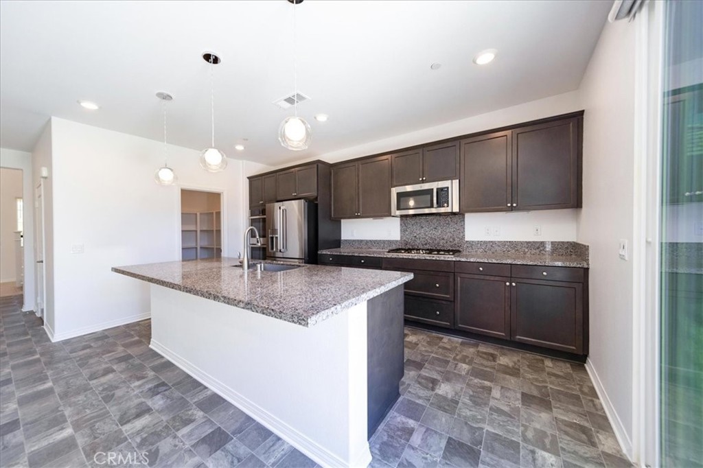 27497 Grand Teton Court Property Photo 14