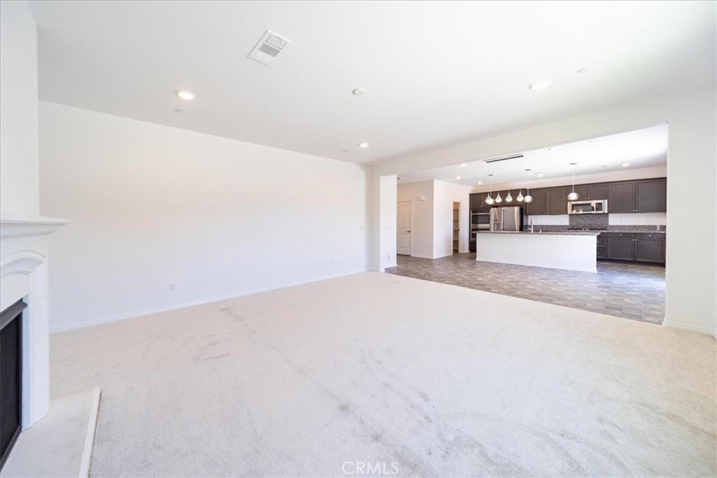 27497 Grand Teton Court Property Photo 20