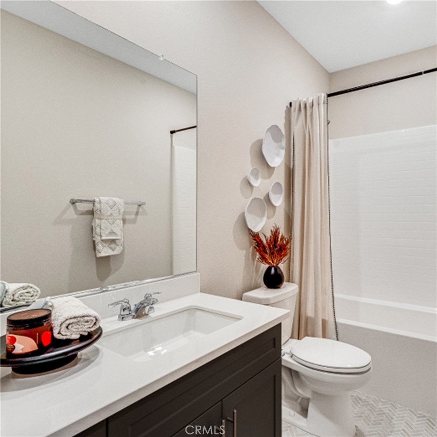 2857 E Amberley Privado Property Photo 9