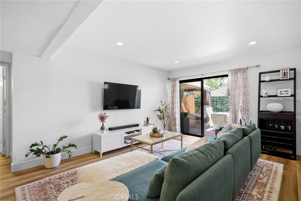 25671 Le Parc 33 Property Photo 5