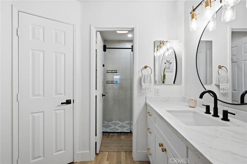 25671 Le Parc 33 Property Photo 10