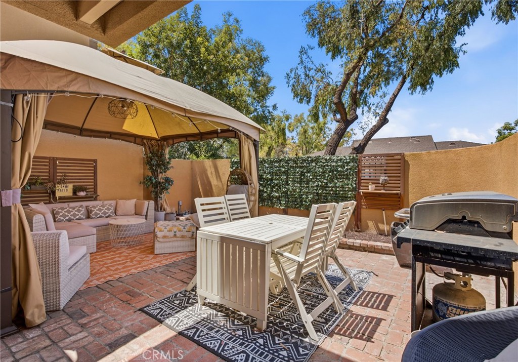 25671 Le Parc 33 Property Photo 14