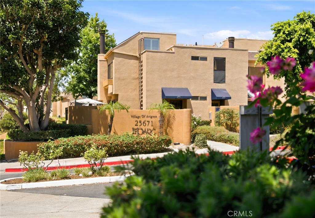 25671 Le Parc 33 Property Photo 17