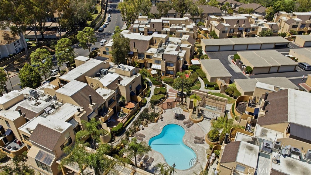 25671 Le Parc 33 Property Photo 19