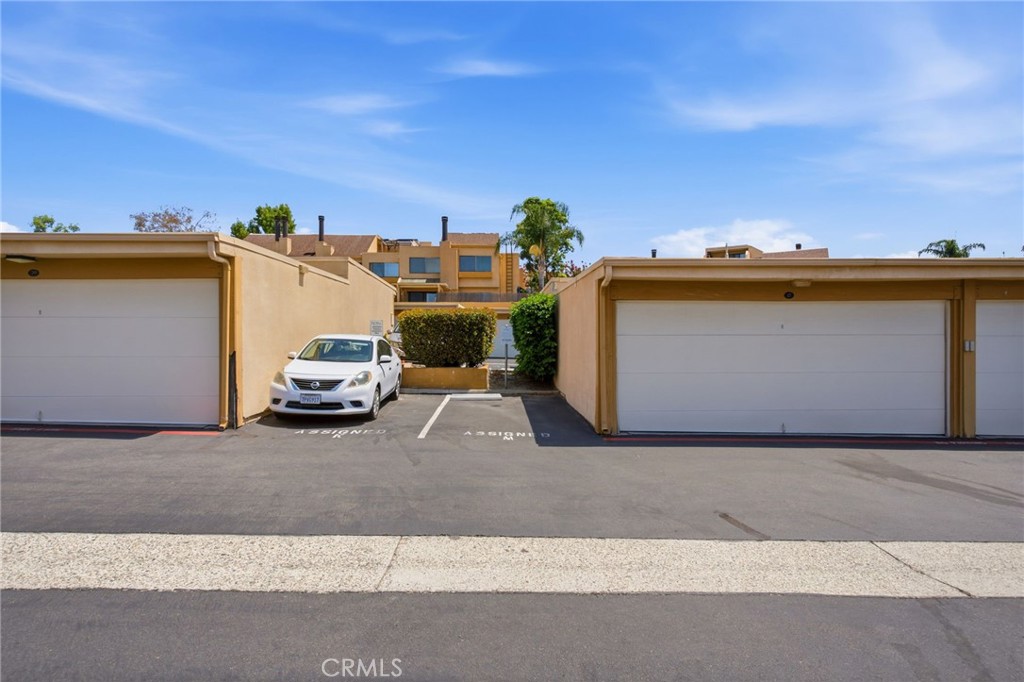 25671 Le Parc 33 Property Photo 21