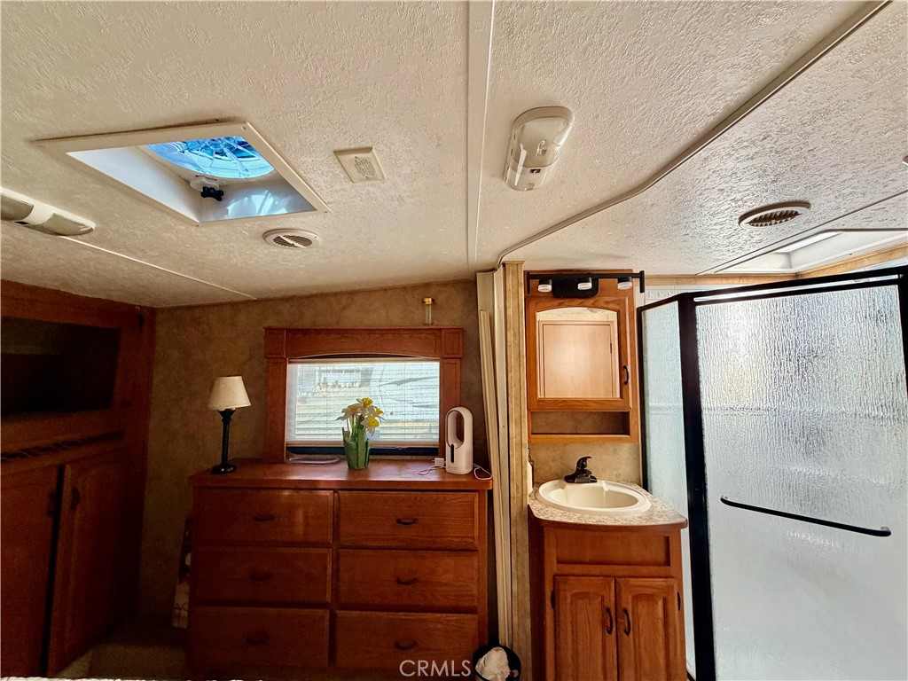 827 Deerwood Drive Property Photo 16