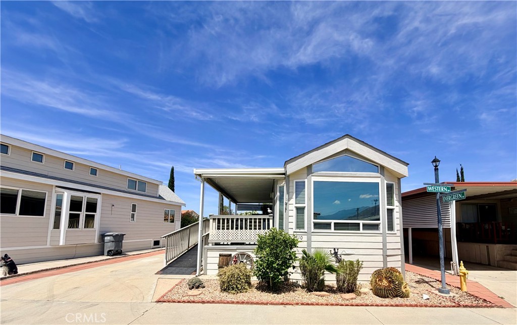 1310 Western Property Photo 1