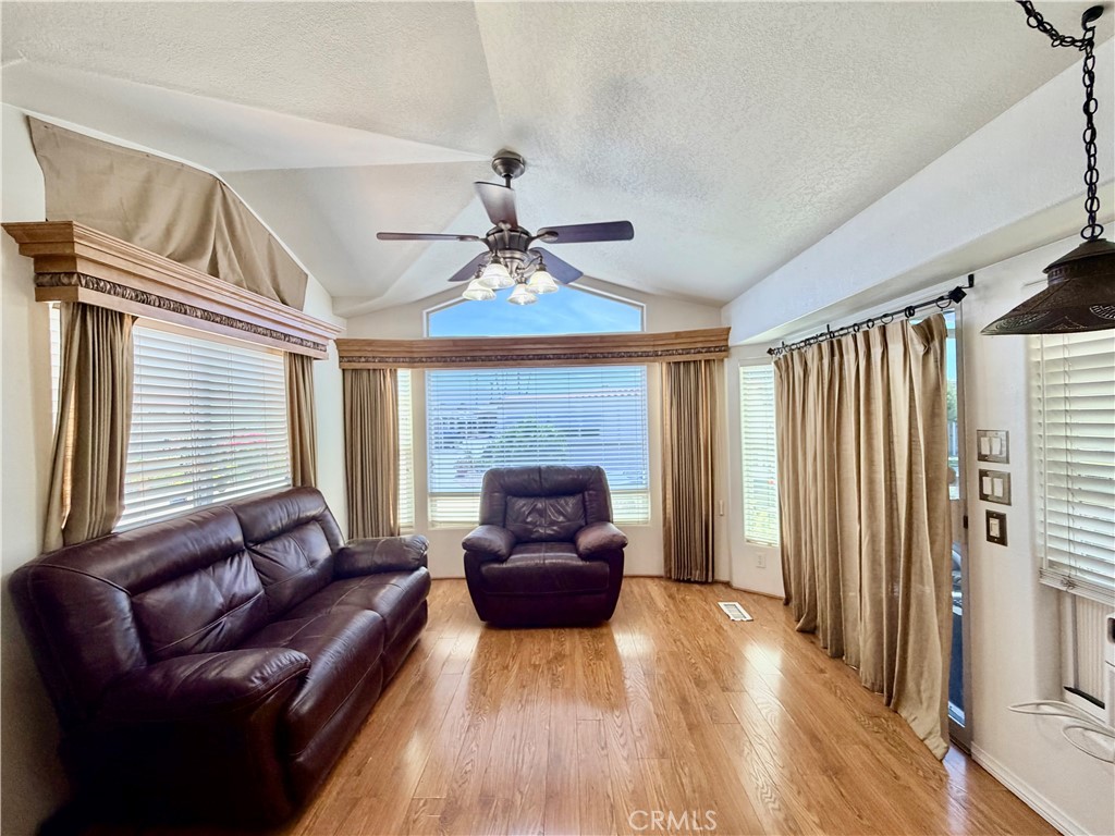 1310 Western Property Photo 12
