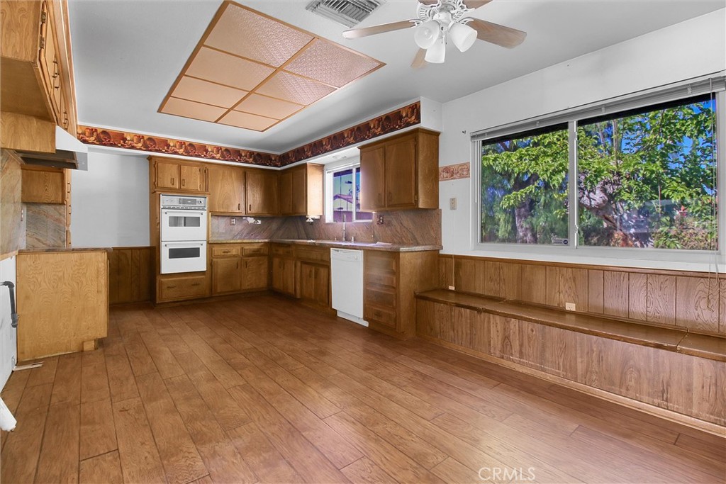 27307 Hemet Property Photo 8