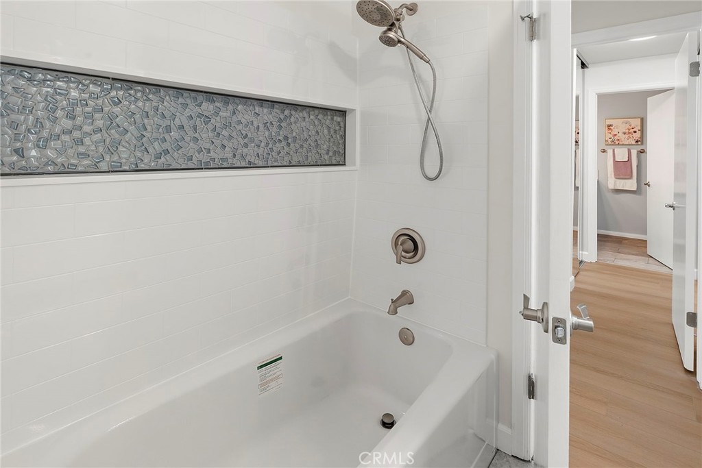 611 S Prospect Avenue 103 Property Photo 13