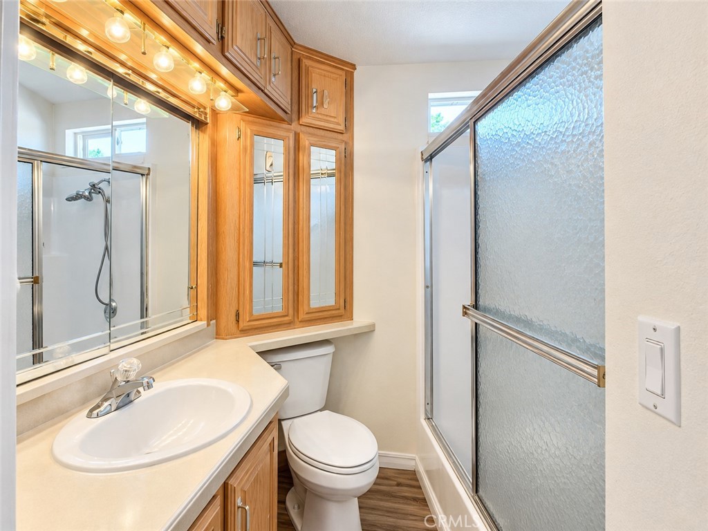 1295 54 S Cawston Avenue Property Photo 6