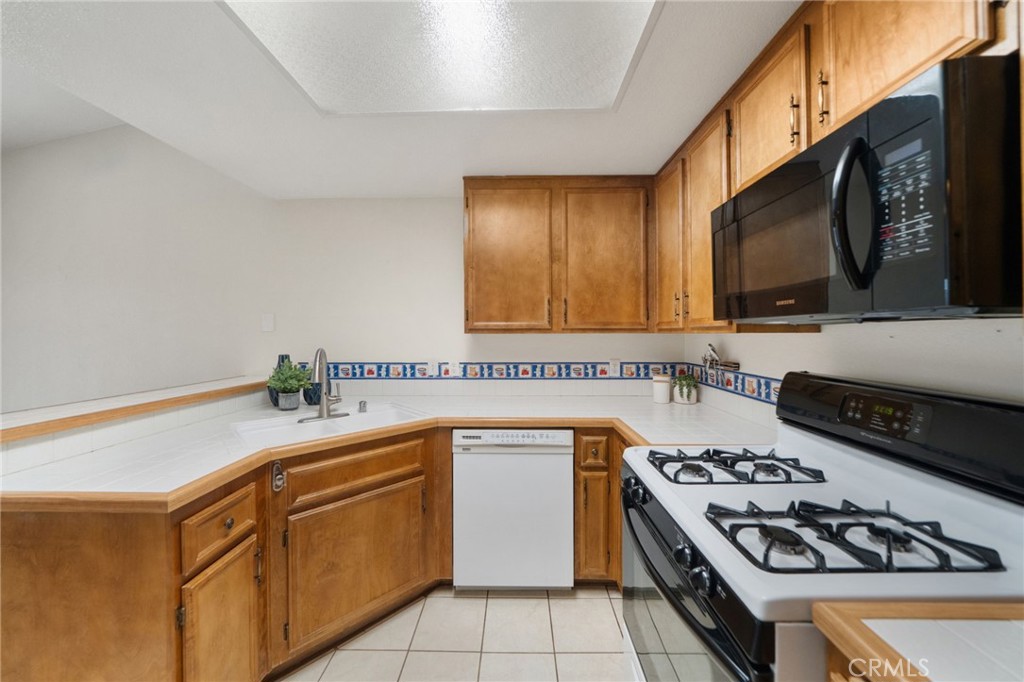 1379 Yorktown Circle Property Photo 4