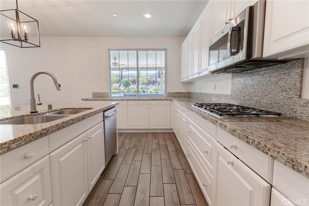 23491 Crystal Way Property Photo 6