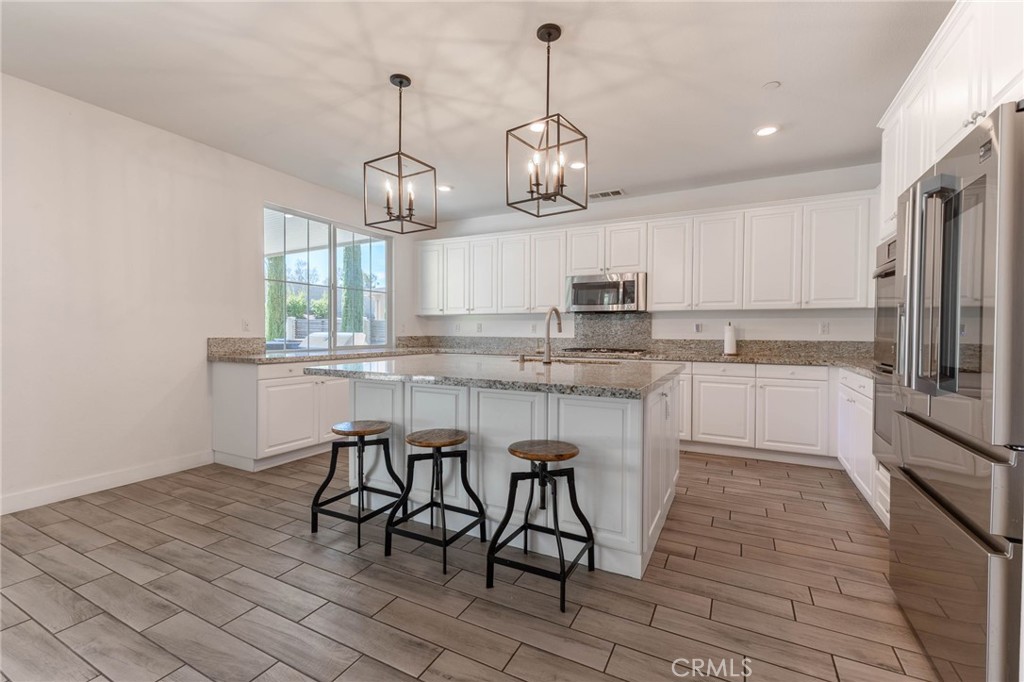 23491 Crystal Way Property Photo 8