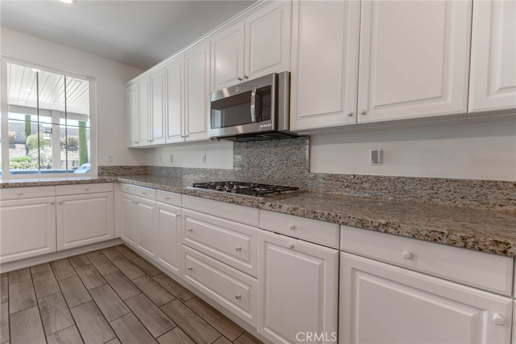23491 Crystal Way Property Photo 9