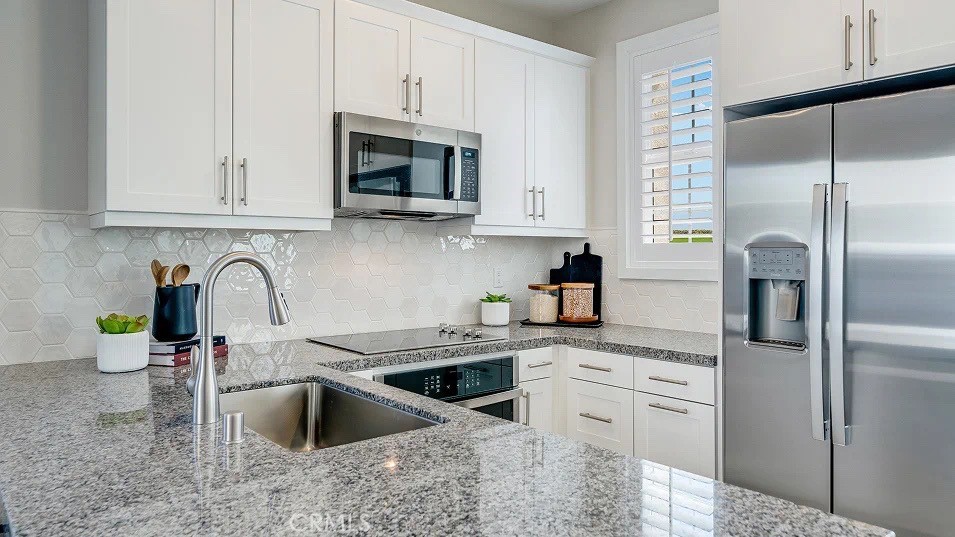 2678 E Lincoln Paseo Property Photo 2