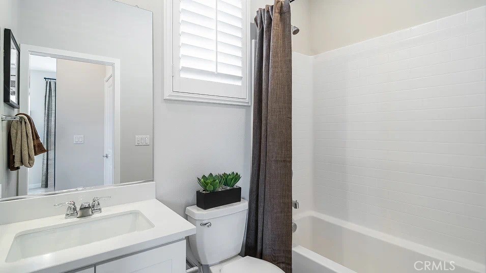 2678 E Lincoln Paseo Property Photo 10