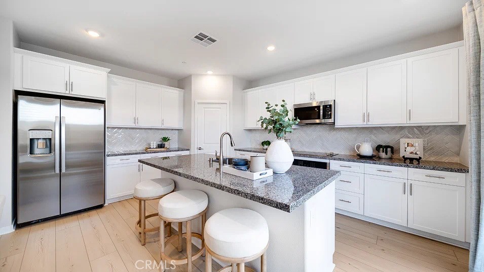 3256 Floral Paseo Property Photo 2