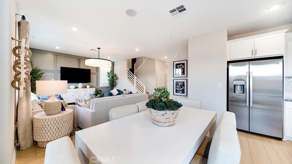 3256 Floral Paseo Property Photo 4