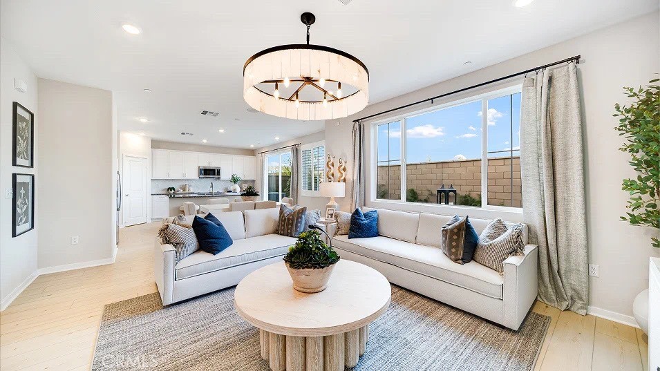 3256 Floral Paseo Property Photo 6