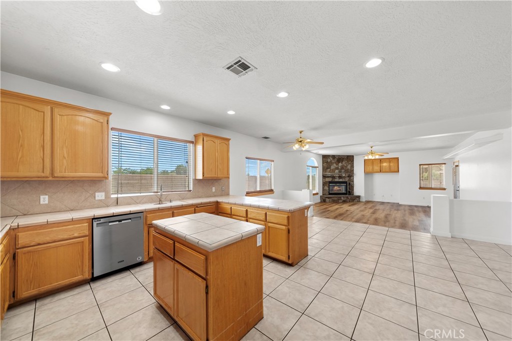 12922 Lompoc Property Photo 8