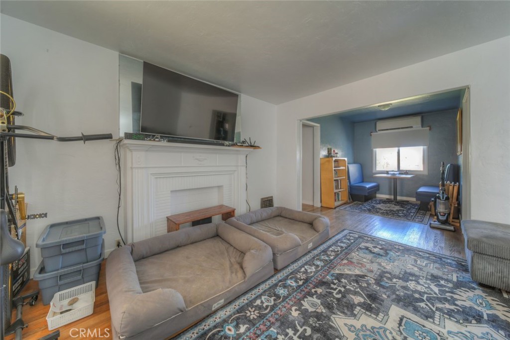 4325 Athens Property Photo 7