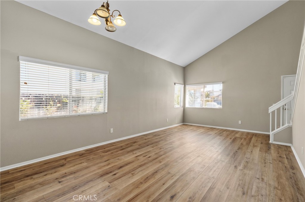 32166 Via Arias Property Photo 8