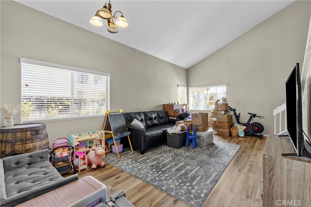 32166 Via Arias Property Photo 9