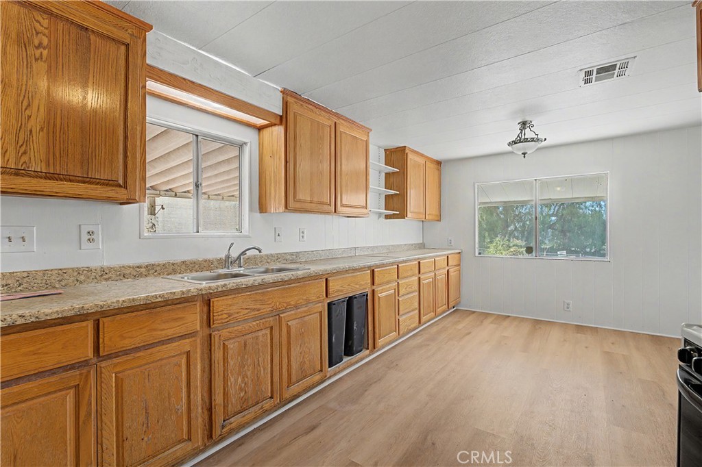 18580 Decker Property Photo 4