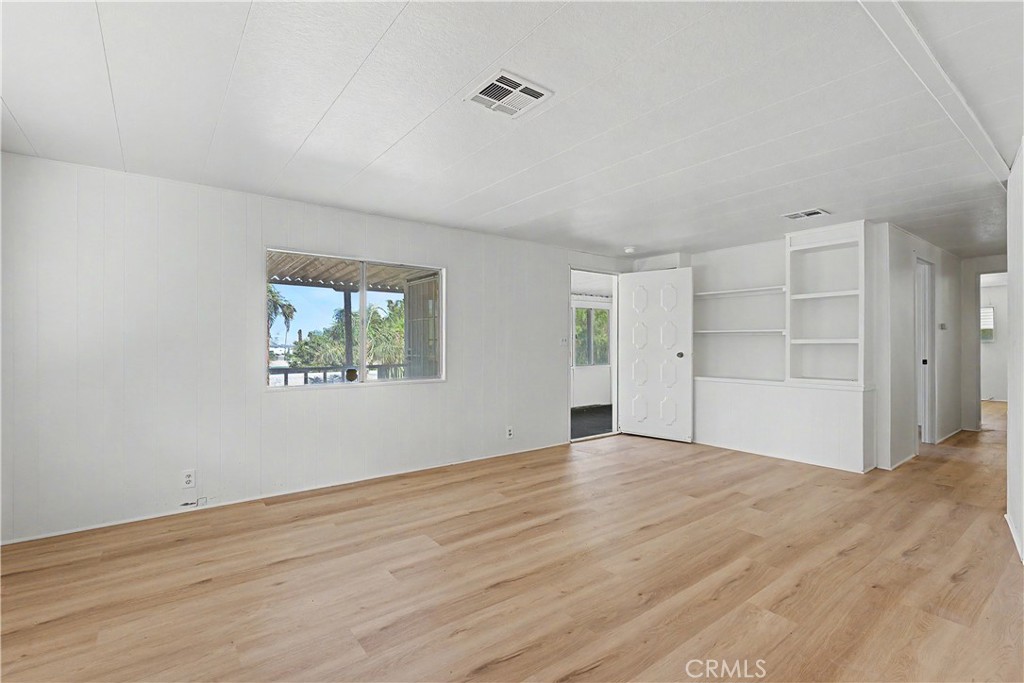 18580 Decker Property Photo 8