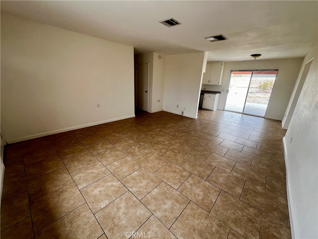 5884 Bagley Avenue Property Photo 6