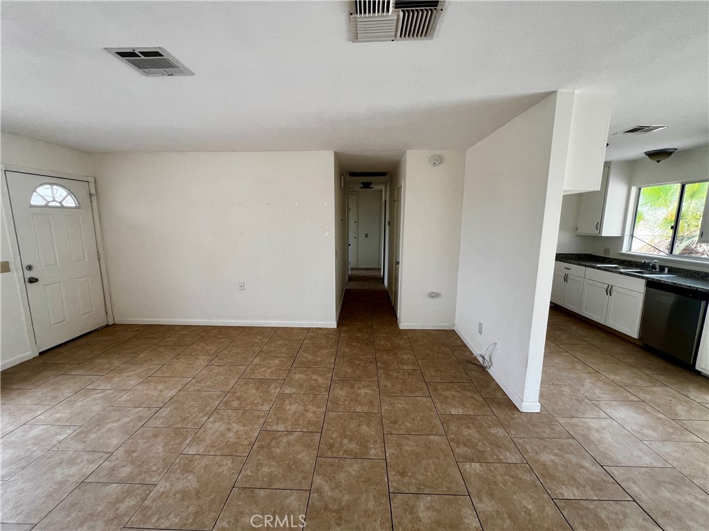 5884 Bagley Avenue Property Photo 7