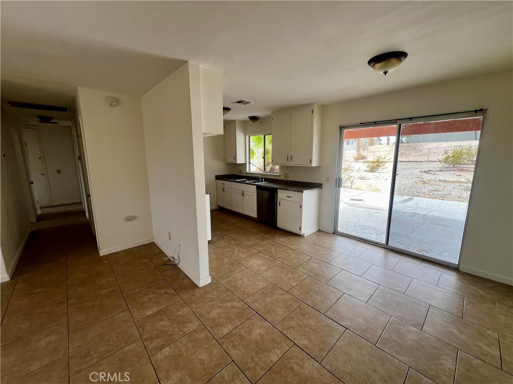 5884 Bagley Avenue Property Photo 8