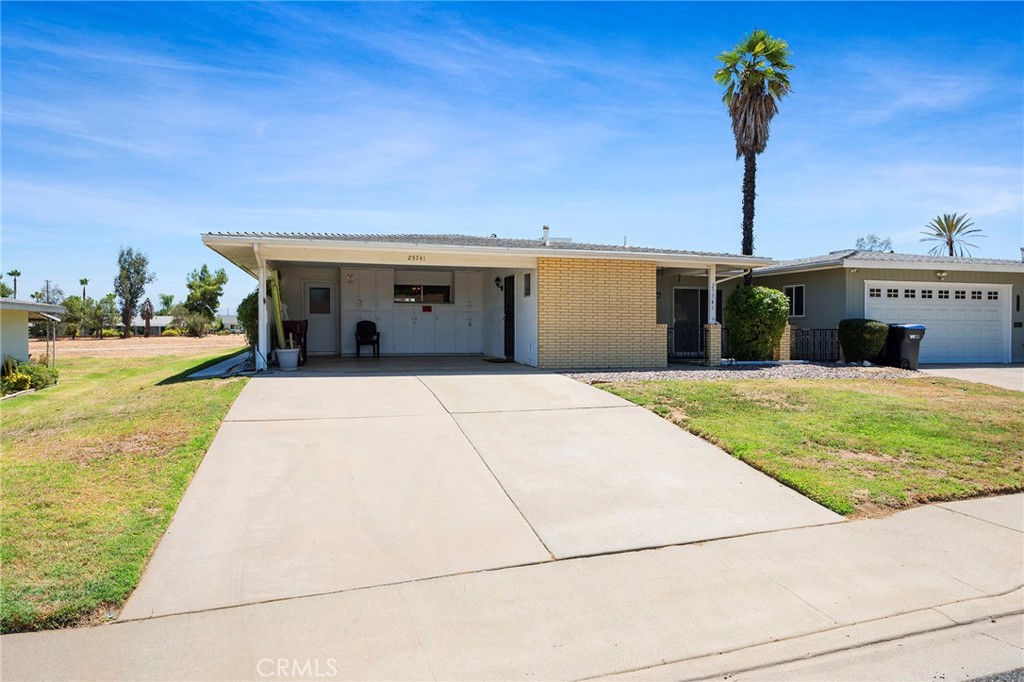 25741 Cherry Hills Boulevard Property Photo 1