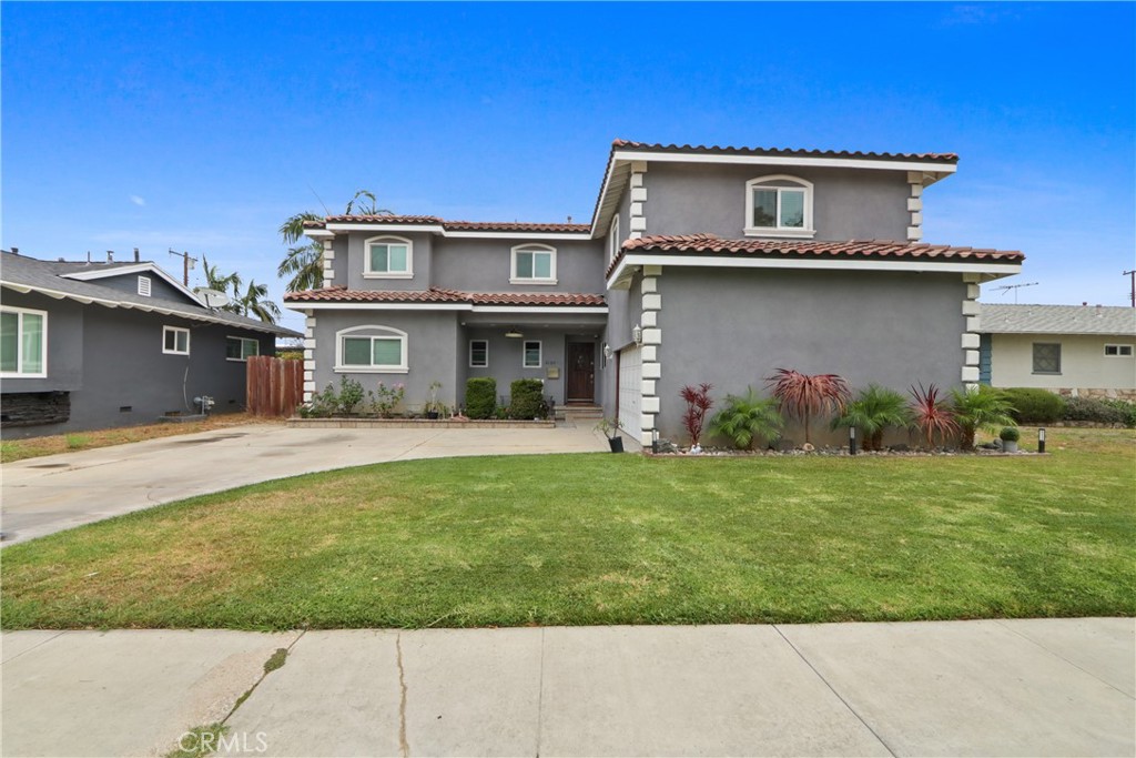 3129 W Olinda Property Photo 1