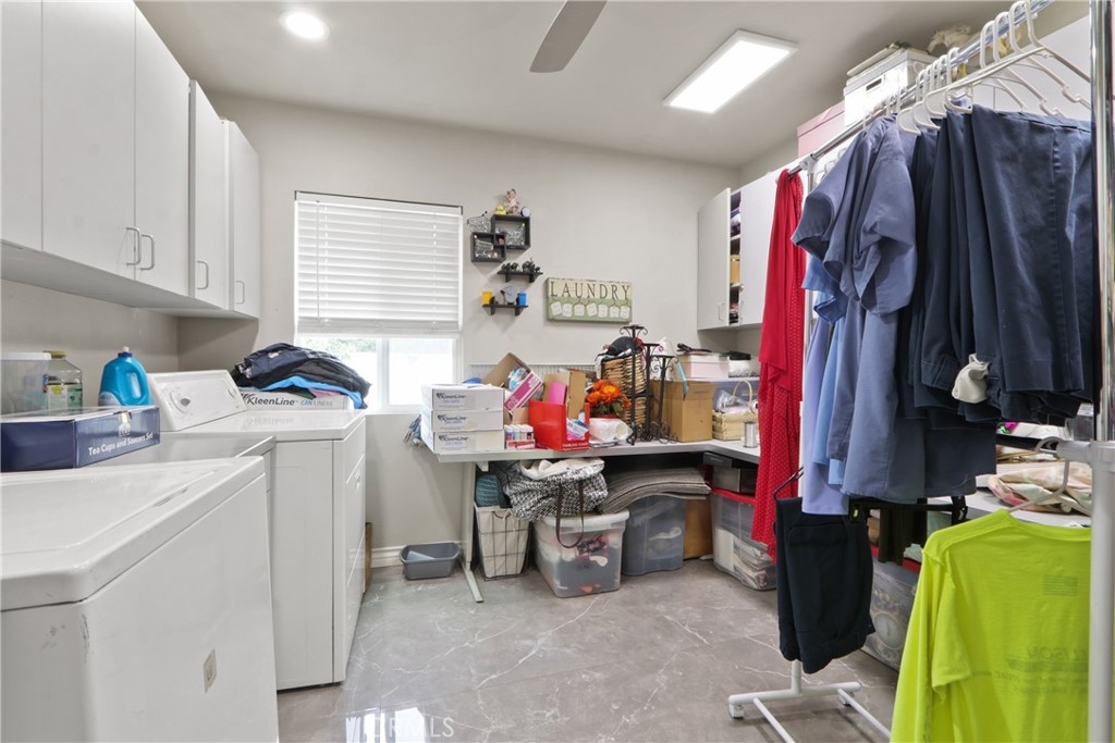 3129 W Olinda Property Photo 17