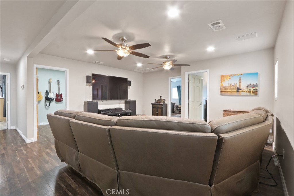 3129 W Olinda Property Photo 24
