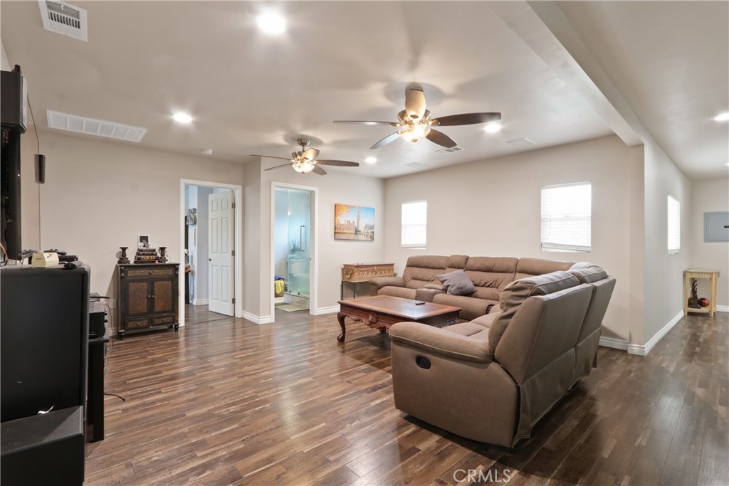 3129 W Olinda Property Photo 25