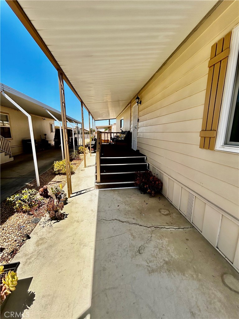 2205 W Acacia Avenue 137 Property Photo 17